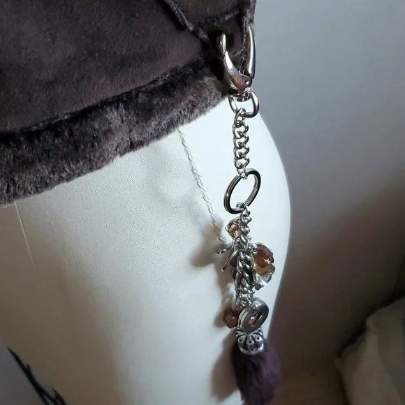 EUC Vintage 90's Betsey Johnson Reversible Sheepskin Vest with Keychain / Charm - Picture 6 of 14